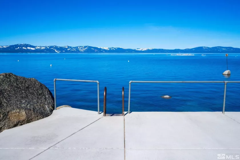9 Lakeside Cove, Zephyr Cove, Nevada 89448, 2 Bedrooms Bedrooms, ,3 BathroomsBathrooms,Residential,Residential,Lakeside Cove,250052445