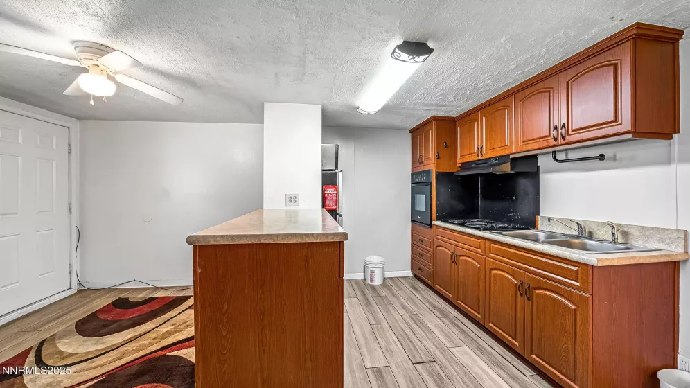 595 Mill, Reno, Nevada 89502, ,Residential Income,Residential,Mill,250052447