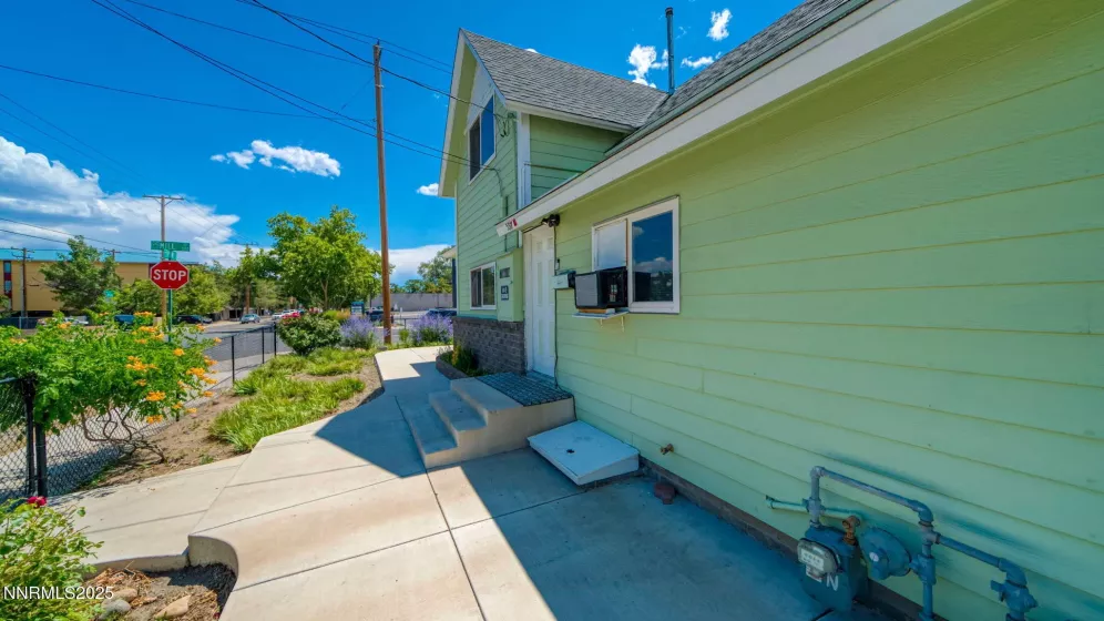 595 Mill, Reno, Nevada 89502, ,Residential Income,Residential,Mill,250052447