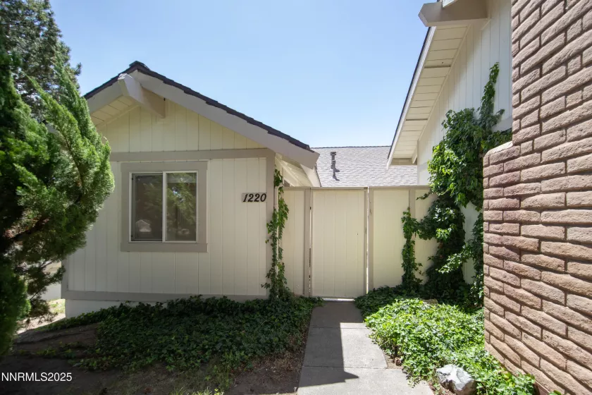 1220 Conway, Reno, Nevada 89503, 3 Bedrooms Bedrooms, ,2 BathroomsBathrooms,Residential,Residential,Conway,250052448