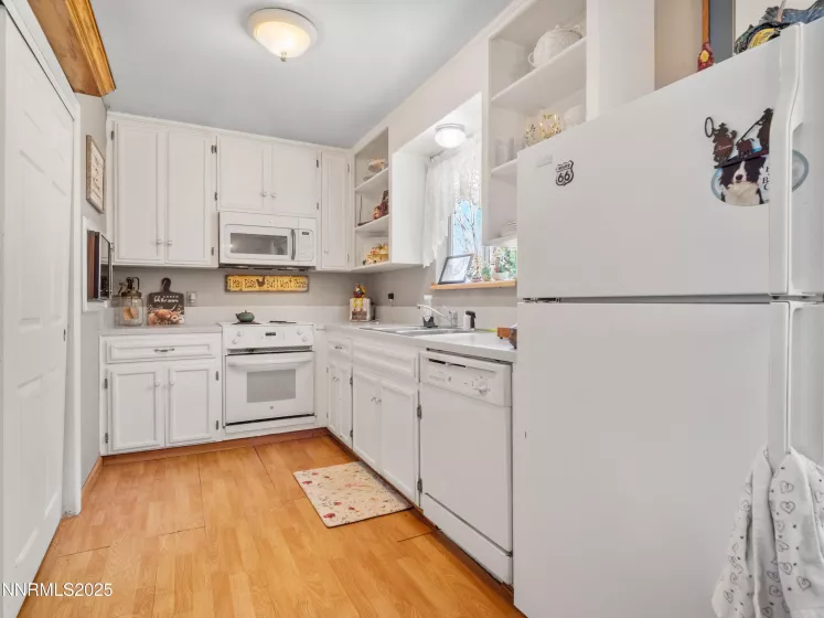 1332 Topaz, Gardnerville, Nevada 89460, 3 Bedrooms Bedrooms, ,1 BathroomBathrooms,Residential,Residential,Topaz,250052451