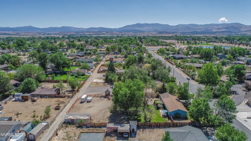 1332 Topaz, Gardnerville, Nevada 89460, 3 Bedrooms Bedrooms, ,1 BathroomBathrooms,Residential,Residential,Topaz,250052451