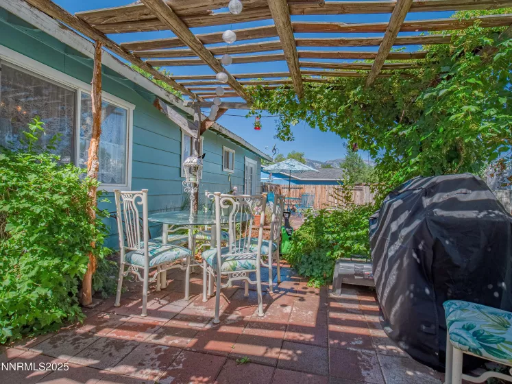 1332 Topaz, Gardnerville, Nevada 89460, 3 Bedrooms Bedrooms, ,1 BathroomBathrooms,Residential,Residential,Topaz,250052451