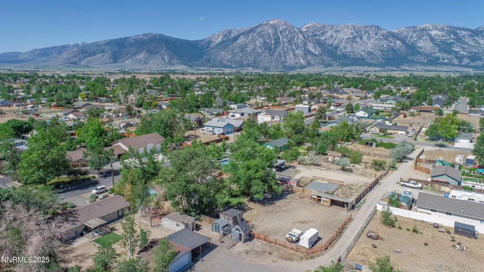 1332 Topaz, Gardnerville, Nevada 89460, 3 Bedrooms Bedrooms, ,1 BathroomBathrooms,Residential,Residential,Topaz,250052451
