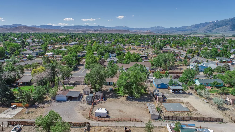 1332 Topaz, Gardnerville, Nevada 89460, 3 Bedrooms Bedrooms, ,1 BathroomBathrooms,Residential,Residential,Topaz,250052451