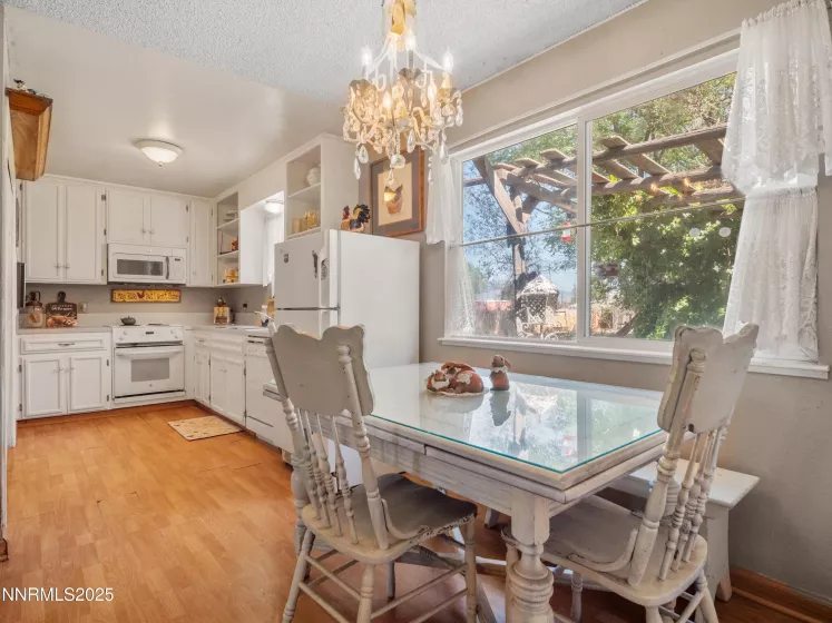 1332 Topaz, Gardnerville, Nevada 89460, 3 Bedrooms Bedrooms, ,1 BathroomBathrooms,Residential,Residential,Topaz,250052451