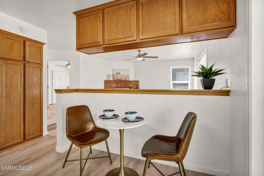 Kitchen/Breakfast Nook