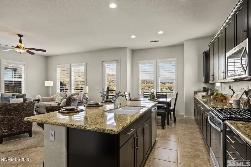 1810 Heavenly View, Reno, Nevada 89523, 4 Bedrooms Bedrooms, ,4 BathroomsBathrooms,Residential Lease,Manufactured,Heavenly View,250052458