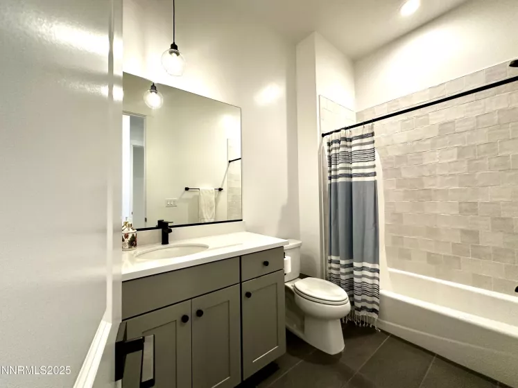 En Suite 4th Bathroom