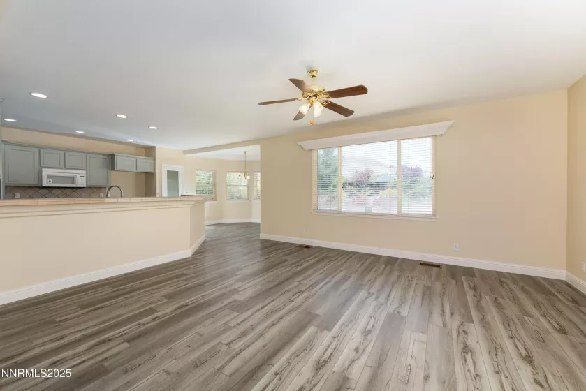 2963 Hot Springs, Minden, Nevada 89423, 3 Bedrooms Bedrooms, ,2 BathroomsBathrooms,Residential,Residential,Hot Springs,250052464