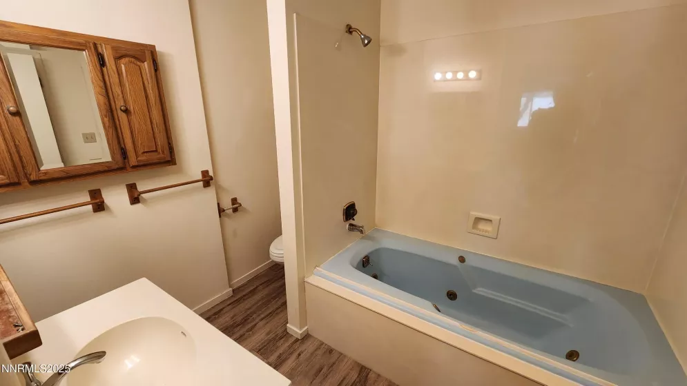 2300 Dickerson, Reno, Nevada 89503, 2 Bedrooms Bedrooms, ,2 BathroomsBathrooms,Residential,Residential,Dickerson,250052462