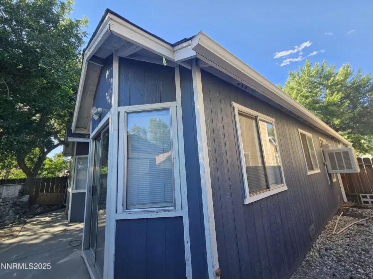 2255 Rockdale, Sparks, Nevada 89434, 3 Bedrooms Bedrooms, ,2 BathroomsBathrooms,Residential,Residential,Rockdale,250052468