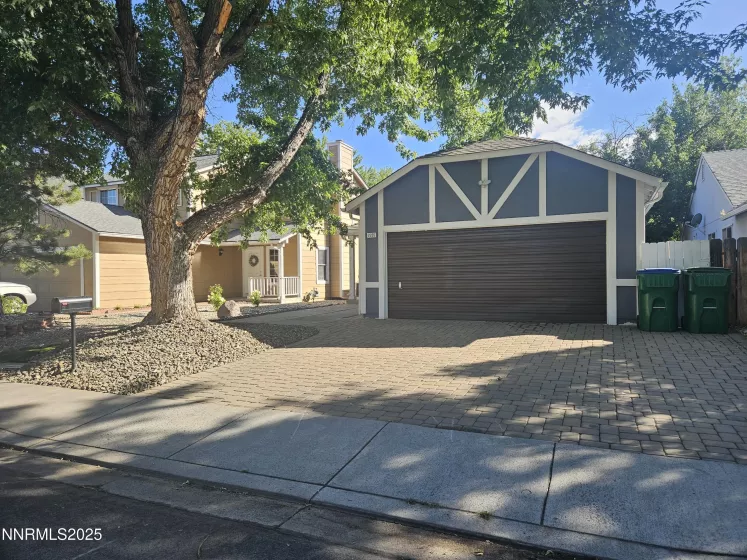 2255 Rockdale, Sparks, Nevada 89434, 3 Bedrooms Bedrooms, ,2 BathroomsBathrooms,Residential,Residential,Rockdale,250052468