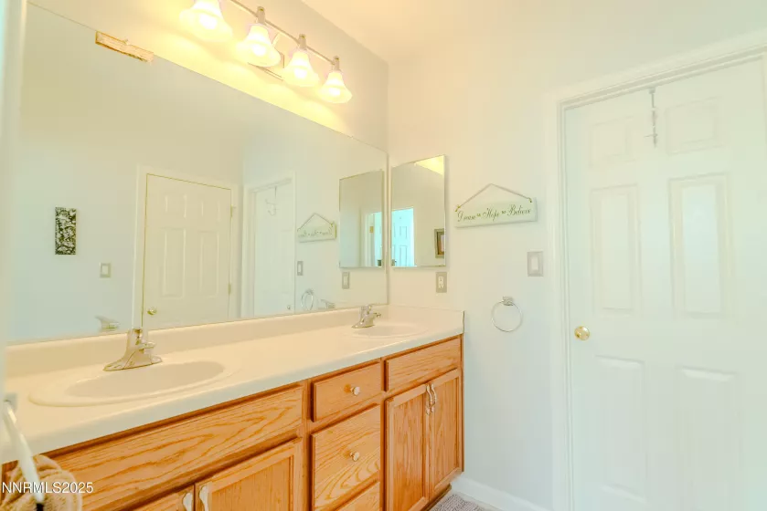10139 Cascade Falls, Reno, Nevada 89521, 3 Bedrooms Bedrooms, ,2 BathroomsBathrooms,Residential,Residential,Cascade Falls,250052470