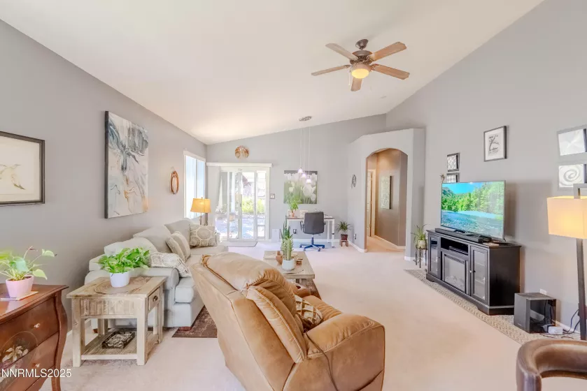 10139 Cascade Falls, Reno, Nevada 89521, 3 Bedrooms Bedrooms, ,2 BathroomsBathrooms,Residential,Residential,Cascade Falls,250052470