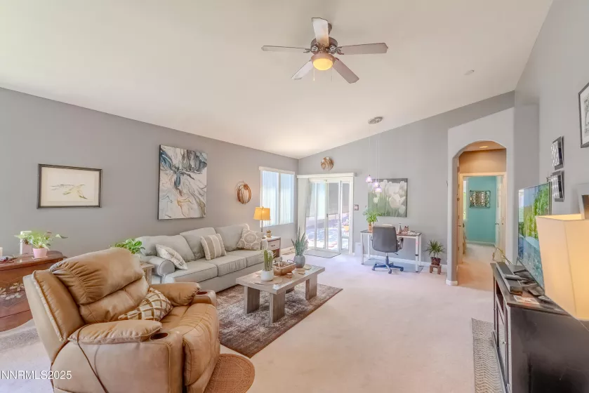 10139 Cascade Falls, Reno, Nevada 89521, 3 Bedrooms Bedrooms, ,2 BathroomsBathrooms,Residential,Residential,Cascade Falls,250052470