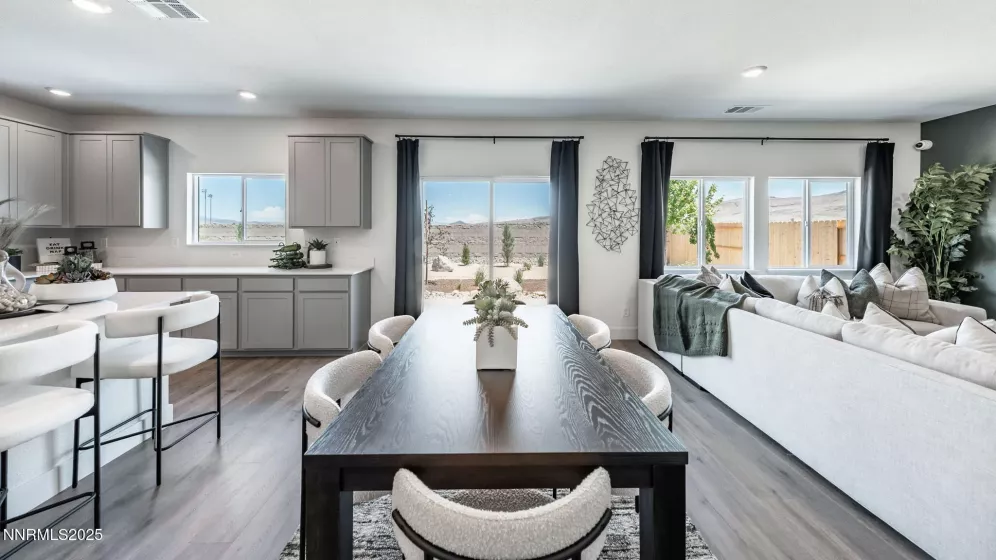 4356 Country Flats, Sparks, Nevada 89436, 4 Bedrooms Bedrooms, ,3 BathroomsBathrooms,Residential,Residential,Country Flats,250052475