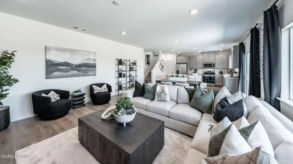 4356 Country Flats, Sparks, Nevada 89436, 4 Bedrooms Bedrooms, ,3 BathroomsBathrooms,Residential,Residential,Country Flats,250052475