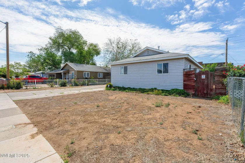 1230 Castle, Reno, Nevada 89512, 3 Bedrooms Bedrooms, ,1 BathroomBathrooms,Residential,Residential,Castle,250052478