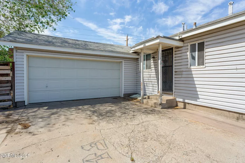 1230 Castle, Reno, Nevada 89512, 3 Bedrooms Bedrooms, ,1 BathroomBathrooms,Residential,Residential,Castle,250052478