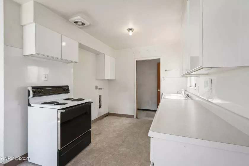 1230 Castle, Reno, Nevada 89512, 3 Bedrooms Bedrooms, ,1 BathroomBathrooms,Residential,Residential,Castle,250052478