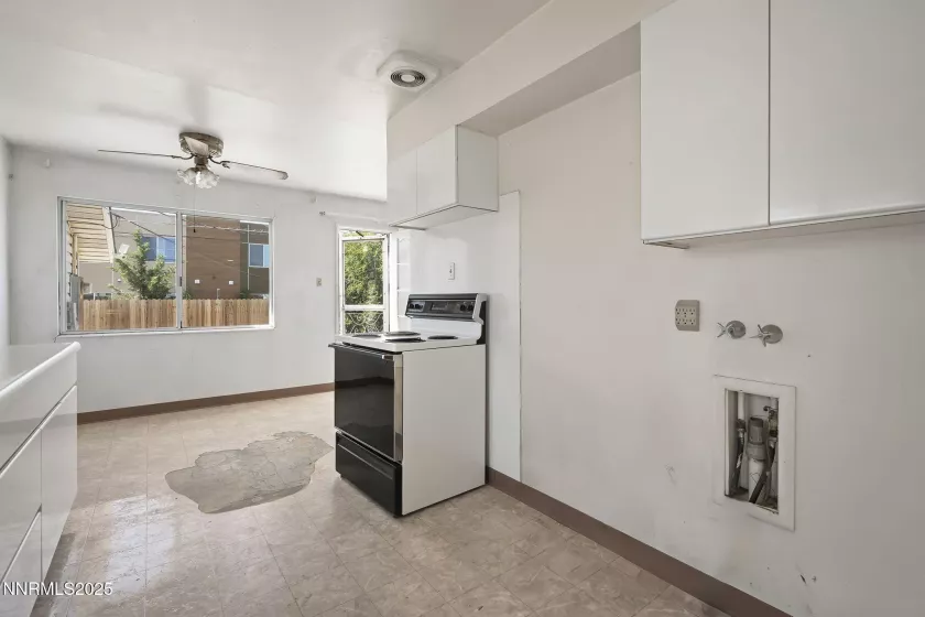 1230 Castle, Reno, Nevada 89512, 3 Bedrooms Bedrooms, ,1 BathroomBathrooms,Residential,Residential,Castle,250052478