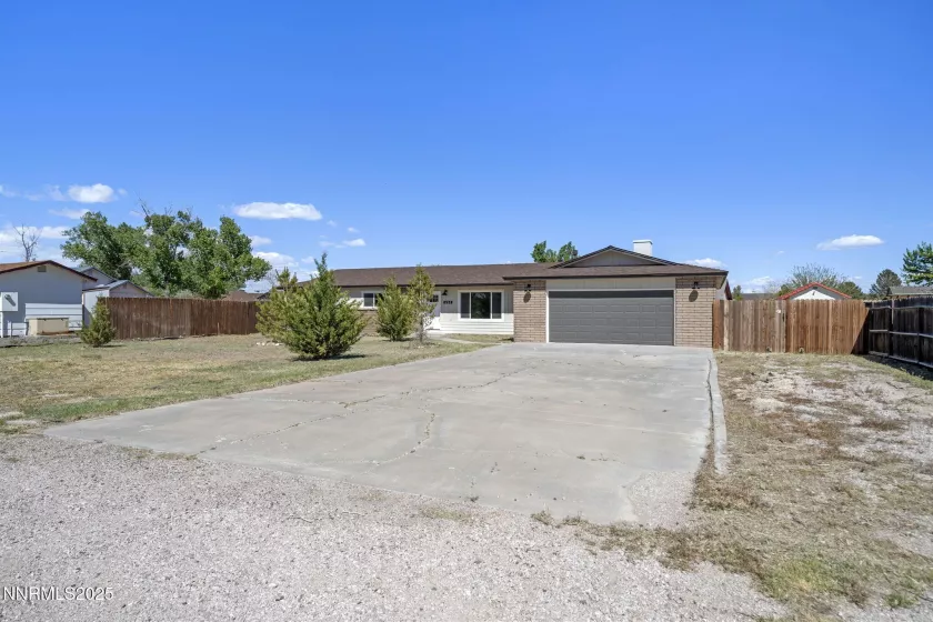 684 Carson River, Fallon, Nevada 89406, 3 Bedrooms Bedrooms, ,2 BathroomsBathrooms,Residential,Residential,Carson River,250052480