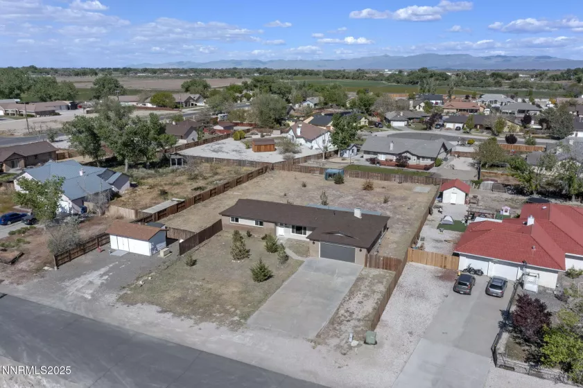 684 Carson River, Fallon, Nevada 89406, 3 Bedrooms Bedrooms, ,2 BathroomsBathrooms,Residential,Residential,Carson River,250052480