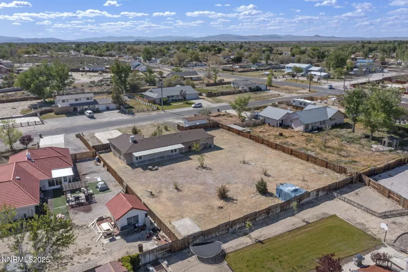 684 Carson River, Fallon, Nevada 89406, 3 Bedrooms Bedrooms, ,2 BathroomsBathrooms,Residential,Residential,Carson River,250052480