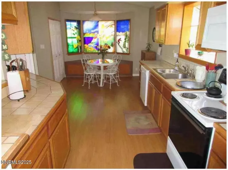 732 Talus, Reno, Nevada 89503, 4 Bedrooms Bedrooms, ,3 BathroomsBathrooms,Residential,Residential,Talus,250052482
