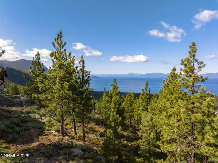 1459 Glarus, Incline Village, Nevada 89451, 4 Bedrooms Bedrooms, ,4 BathroomsBathrooms,Residential,Residential,Glarus,250052490
