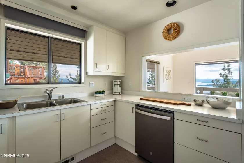 1459 Glarus, Incline Village, Nevada 89451, 4 Bedrooms Bedrooms, ,4 BathroomsBathrooms,Residential,Residential,Glarus,250052490