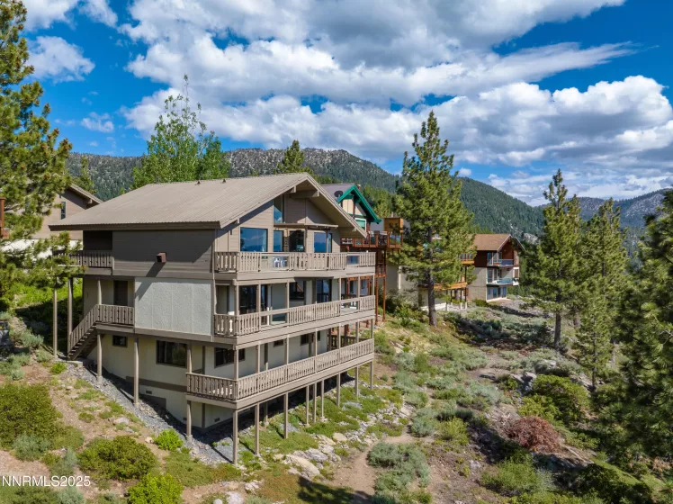 1459 Glarus, Incline Village, Nevada 89451, 4 Bedrooms Bedrooms, ,4 BathroomsBathrooms,Residential,Residential,Glarus,250052490