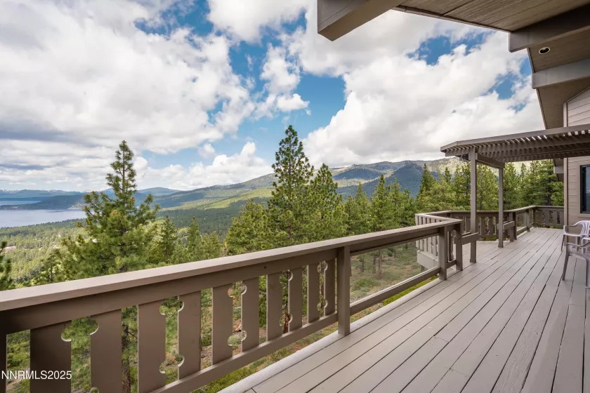1459 Glarus, Incline Village, Nevada 89451, 4 Bedrooms Bedrooms, ,4 BathroomsBathrooms,Residential,Residential,Glarus,250052490