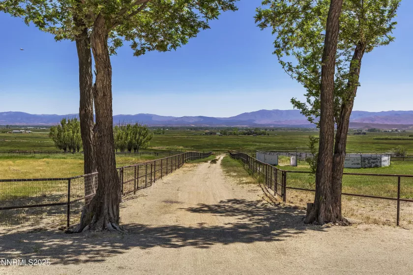 775 Foothill, Gardnerville, Nevada 89460, 7 Bedrooms Bedrooms, ,7 BathroomsBathrooms,Residential,Residential,Foothill,250052491