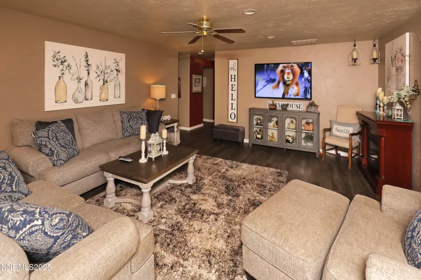 775 Foothill, Gardnerville, Nevada 89460, 7 Bedrooms Bedrooms, ,7 BathroomsBathrooms,Residential,Residential,Foothill,250052491