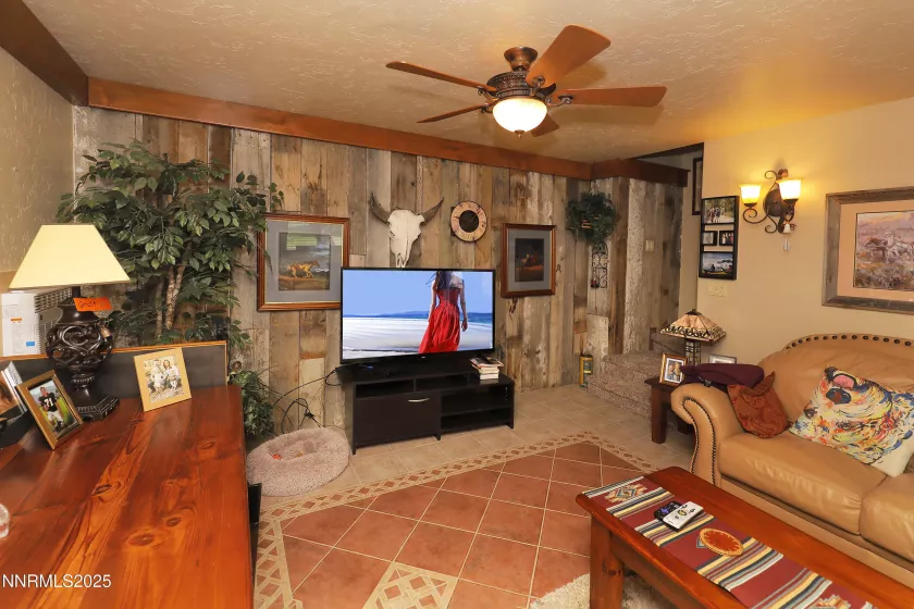 775 Foothill, Gardnerville, Nevada 89460, 7 Bedrooms Bedrooms, ,7 BathroomsBathrooms,Residential,Residential,Foothill,250052491
