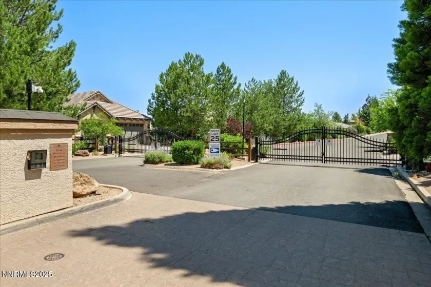 4990 Mountainshyre, Reno, Nevada 89519, 4 Bedrooms Bedrooms, ,4 BathroomsBathrooms,Residential,Residential,Mountainshyre,250052493