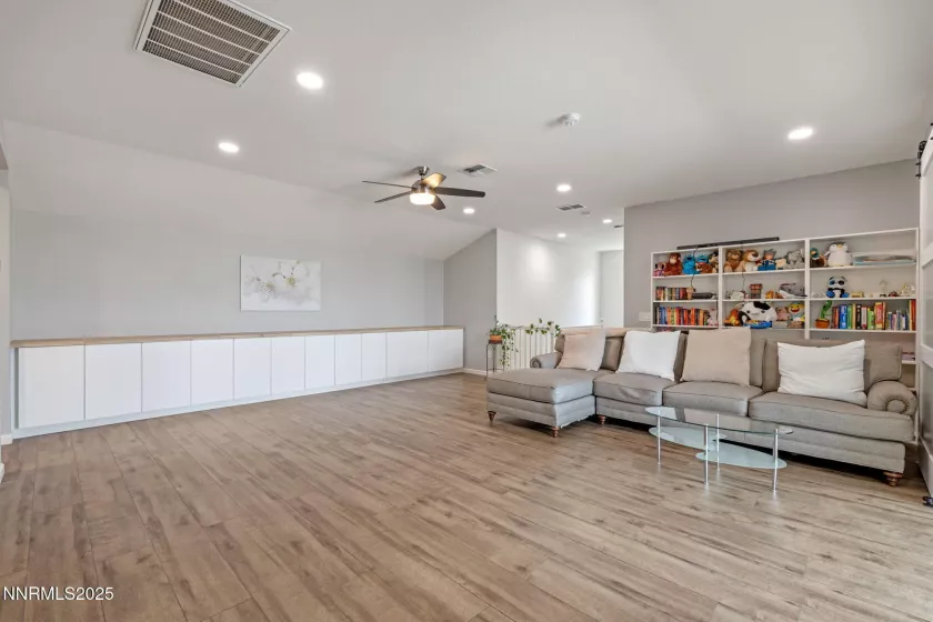 9435 Stony Hill, Reno, Nevada 89521, 5 Bedrooms Bedrooms, ,4 BathroomsBathrooms,Residential,Residential,Stony Hill,250052494