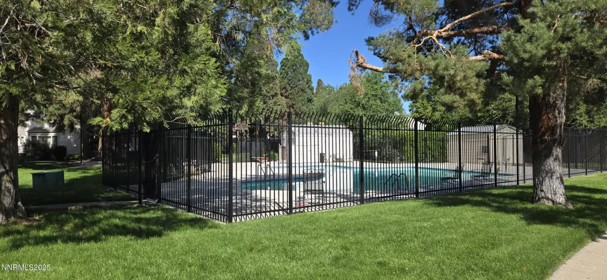 2111 Roundhouse, Sparks, Nevada 89431, 1 Bedroom Bedrooms, ,1 BathroomBathrooms,Residential,Residential,Roundhouse,250052501