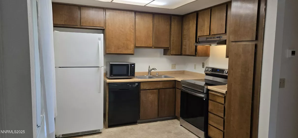 2111 Roundhouse, Sparks, Nevada 89431, 1 Bedroom Bedrooms, ,1 BathroomBathrooms,Residential,Residential,Roundhouse,250052501