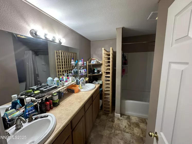 486 Smithridge, Reno, Nevada 89502, 2 Bedrooms Bedrooms, ,2 BathroomsBathrooms,Residential,Residential,Smithridge,250052502