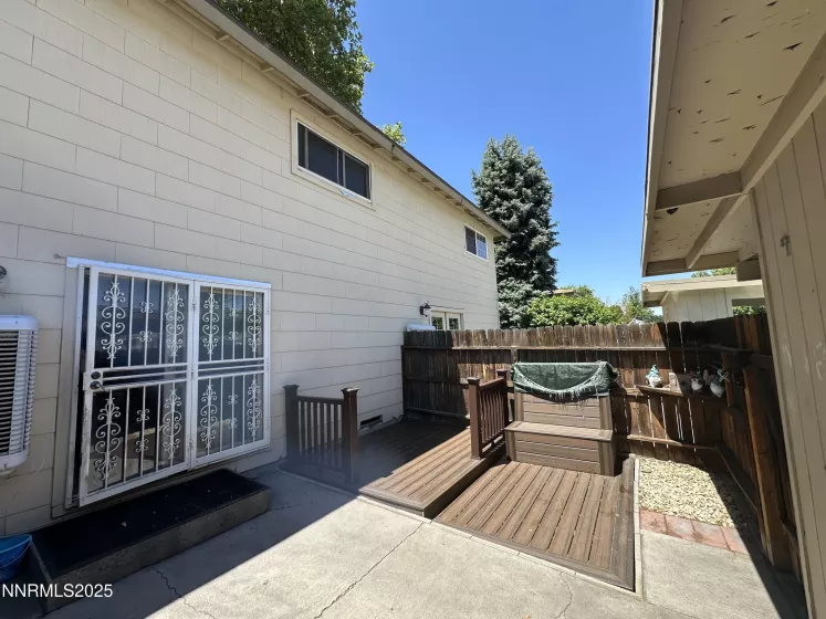 486 Smithridge, Reno, Nevada 89502, 2 Bedrooms Bedrooms, ,2 BathroomsBathrooms,Residential,Residential,Smithridge,250052502