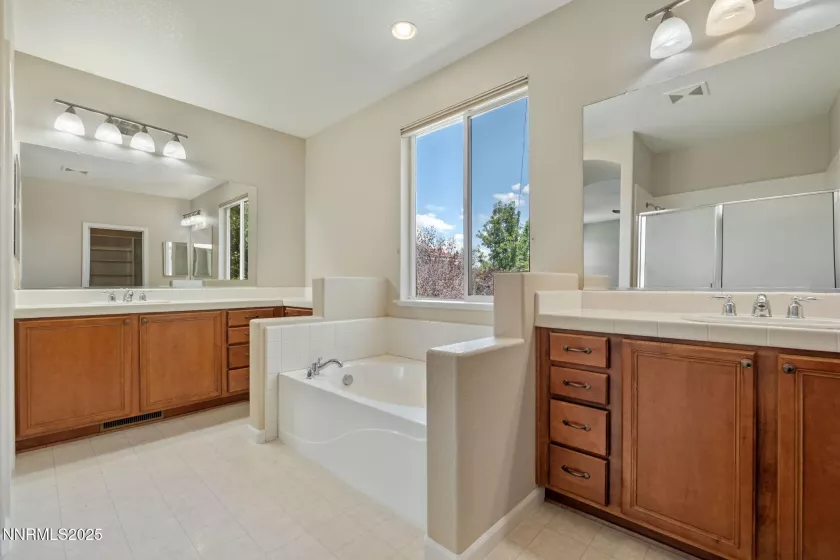 7121 Jermann, Sparks, Nevada 89436, 5 Bedrooms Bedrooms, ,3 BathroomsBathrooms,Residential,Residential,Jermann,250052504