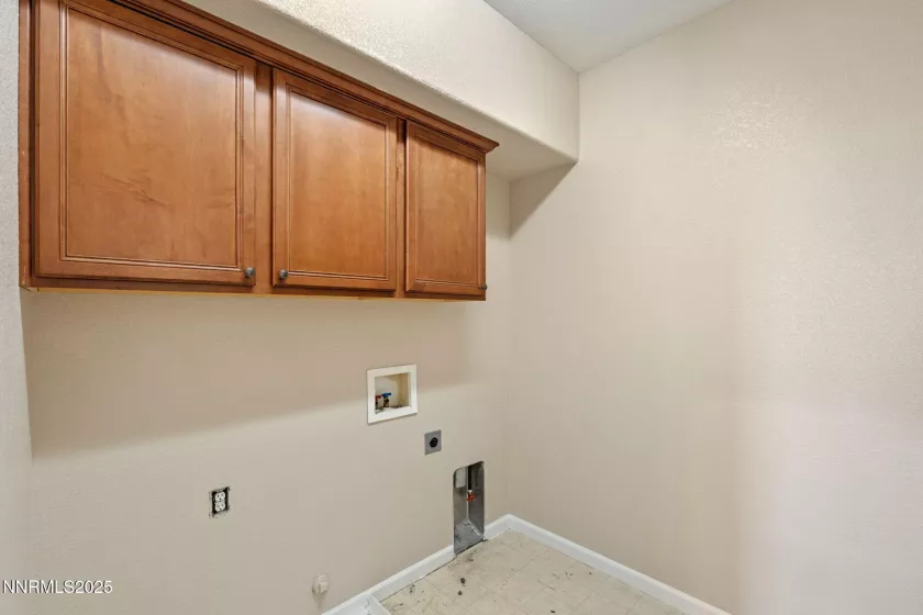 7121 Jermann, Sparks, Nevada 89436, 5 Bedrooms Bedrooms, ,3 BathroomsBathrooms,Residential,Residential,Jermann,250052504