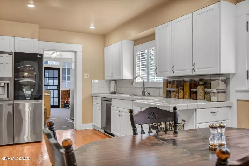 911 F, Sparks, Nevada 89431, 4 Bedrooms Bedrooms, ,2 BathroomsBathrooms,Residential,Residential,F,250052505