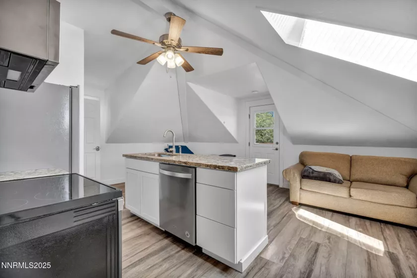 911 F, Sparks, Nevada 89431, 4 Bedrooms Bedrooms, ,2 BathroomsBathrooms,Residential,Residential,F,250052505