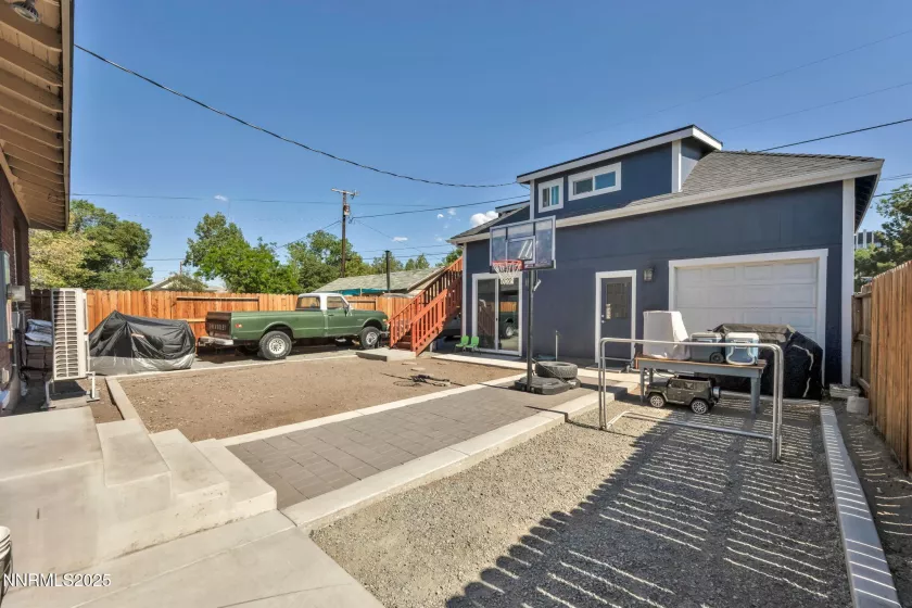 911 F, Sparks, Nevada 89431, 4 Bedrooms Bedrooms, ,2 BathroomsBathrooms,Residential,Residential,F,250052505