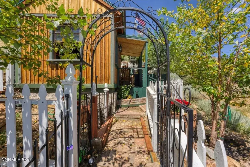 158 B, Virginia City, Nevada 89440, 3 Bedrooms Bedrooms, ,2 BathroomsBathrooms,Residential,Residential,B,250052507