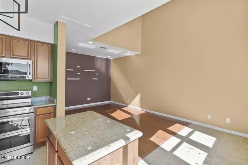 9266 Lone Wolf, Reno, Nevada 89506, 2 Bedrooms Bedrooms, ,2 BathroomsBathrooms,Residential,Residential,Lone Wolf,250052508